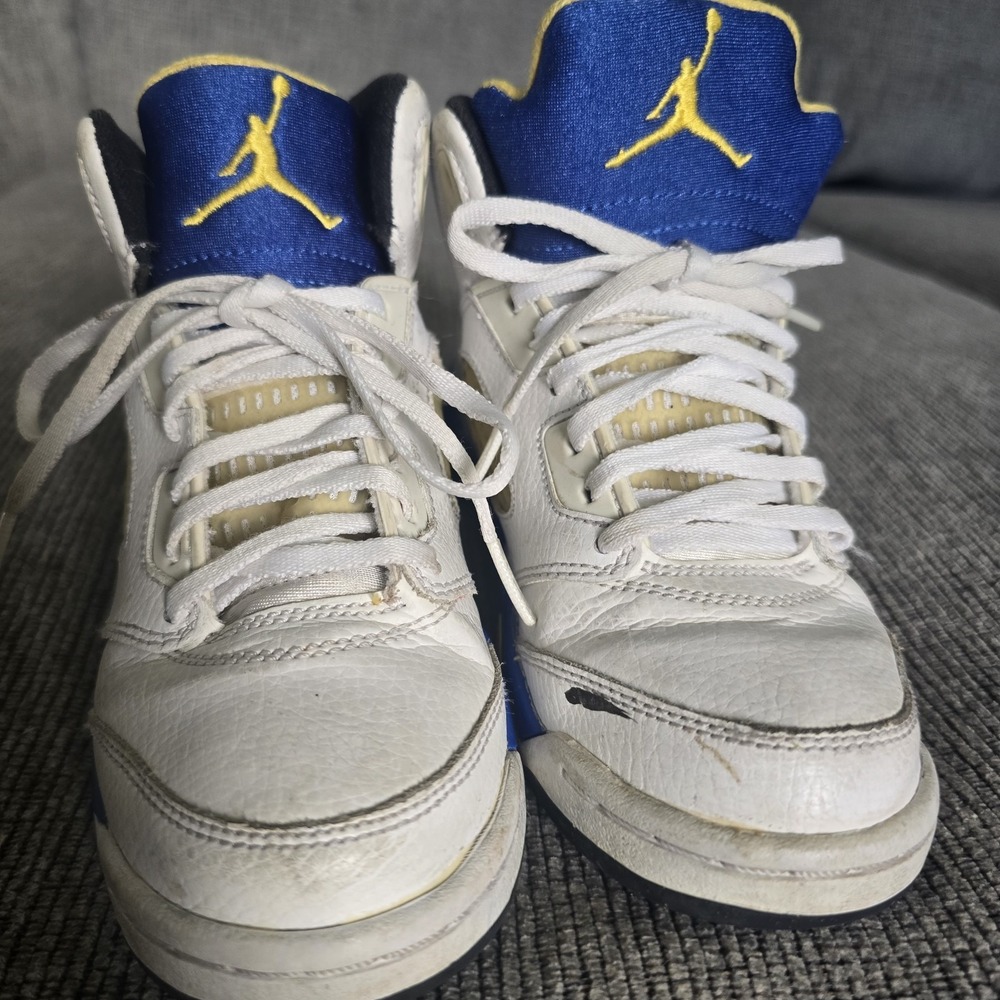 2013 Nike Air Jordan 5 Retro Laney‎  Size 1.5Y.